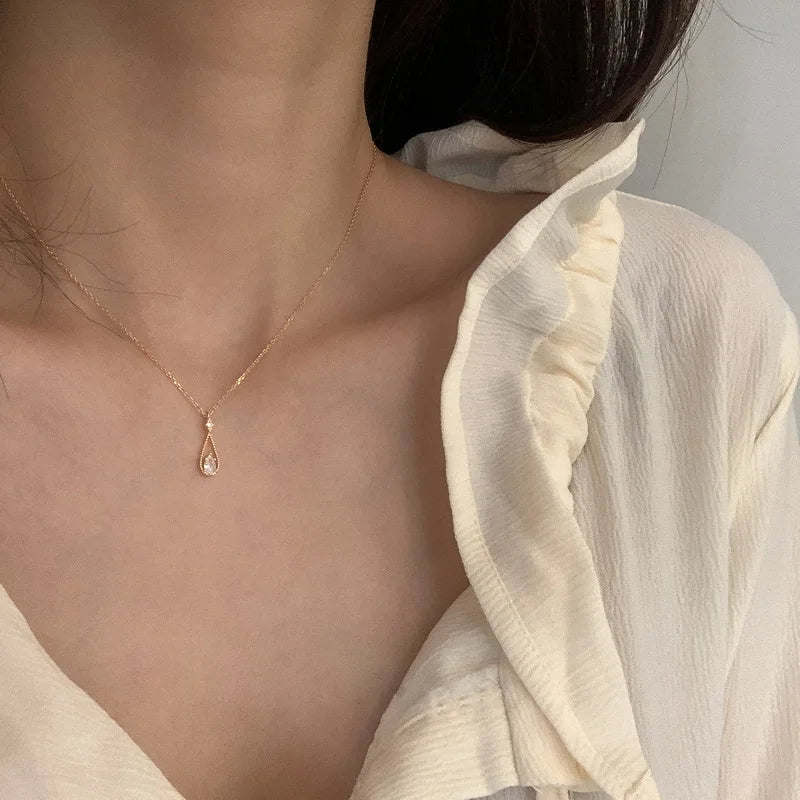 Korean Fashion Water Drop Pendant Necklace